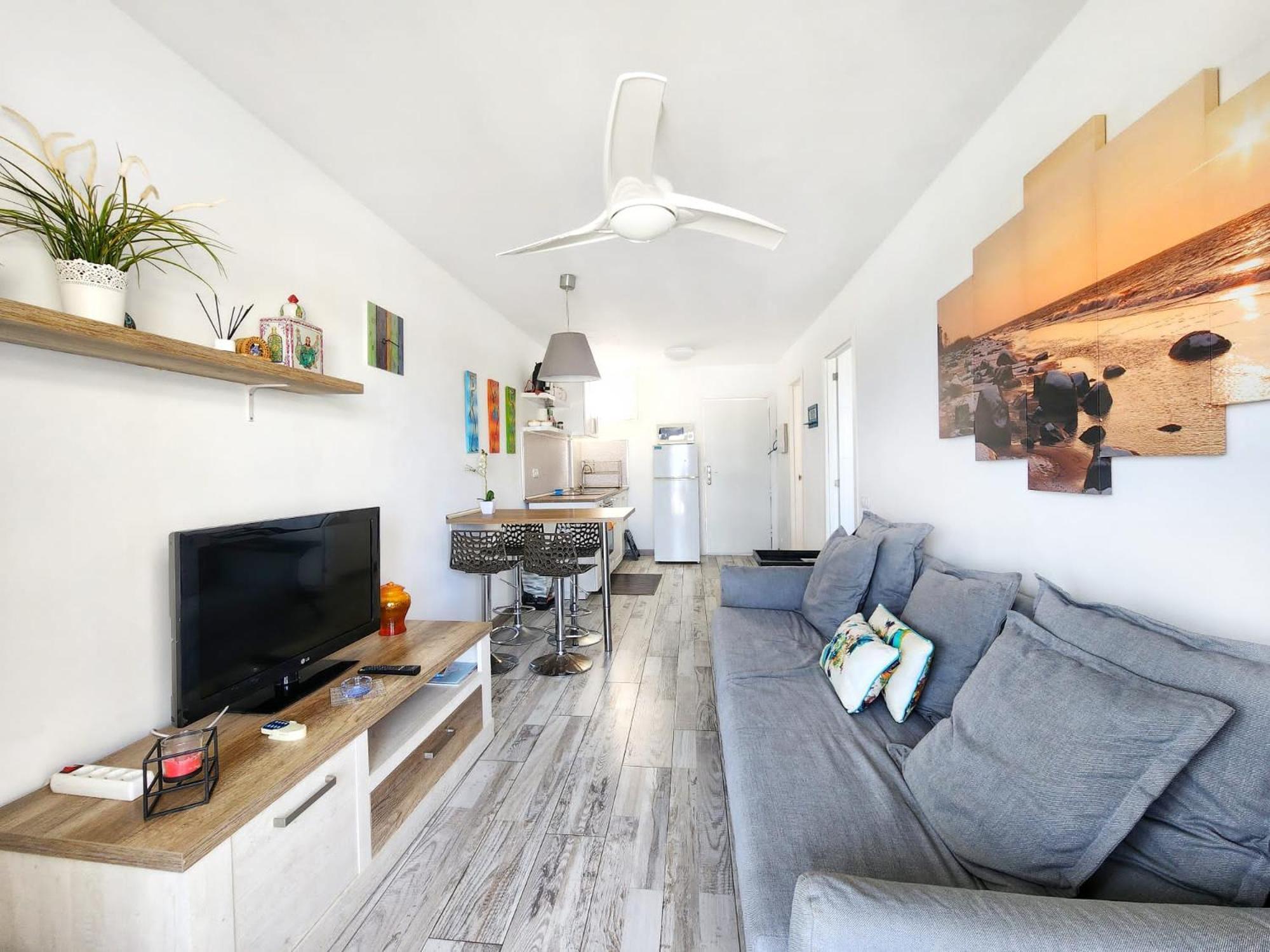 Royal Ocean View El Dorado Apartment อาโรนา ภายนอก รูปภาพ
