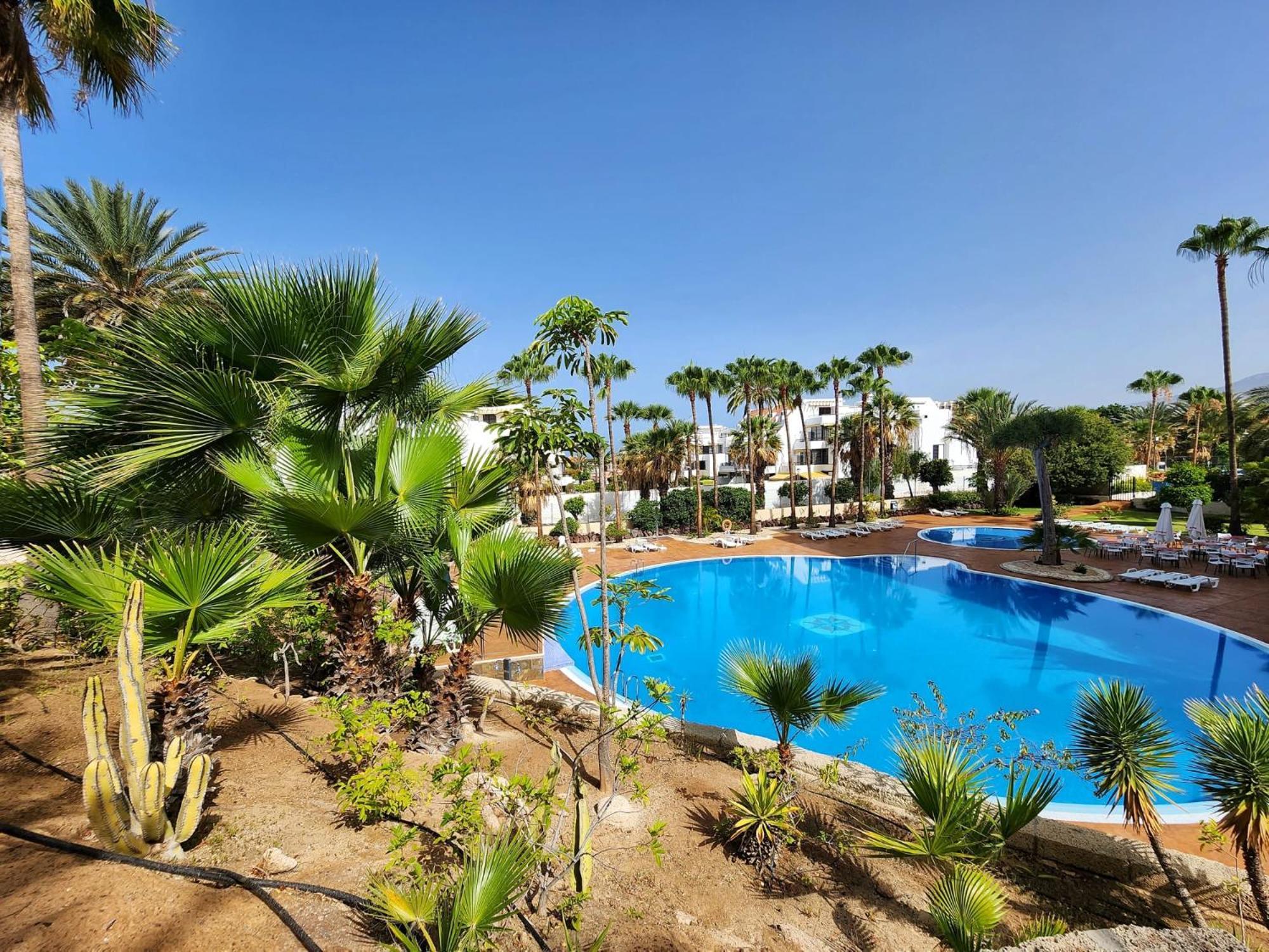 Royal Ocean View El Dorado Apartment อาโรนา ภายนอก รูปภาพ