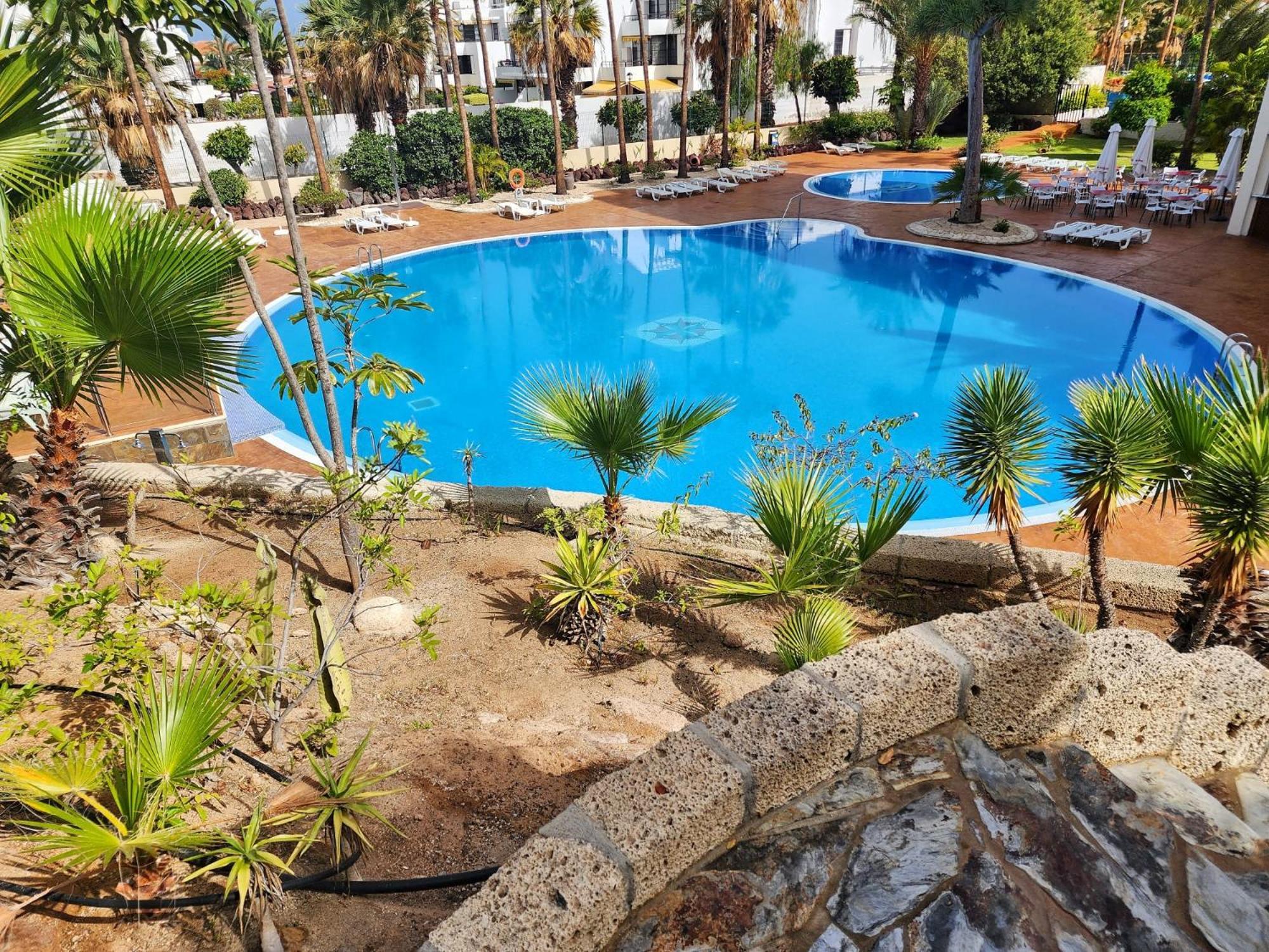 Royal Ocean View El Dorado Apartment อาโรนา ภายนอก รูปภาพ