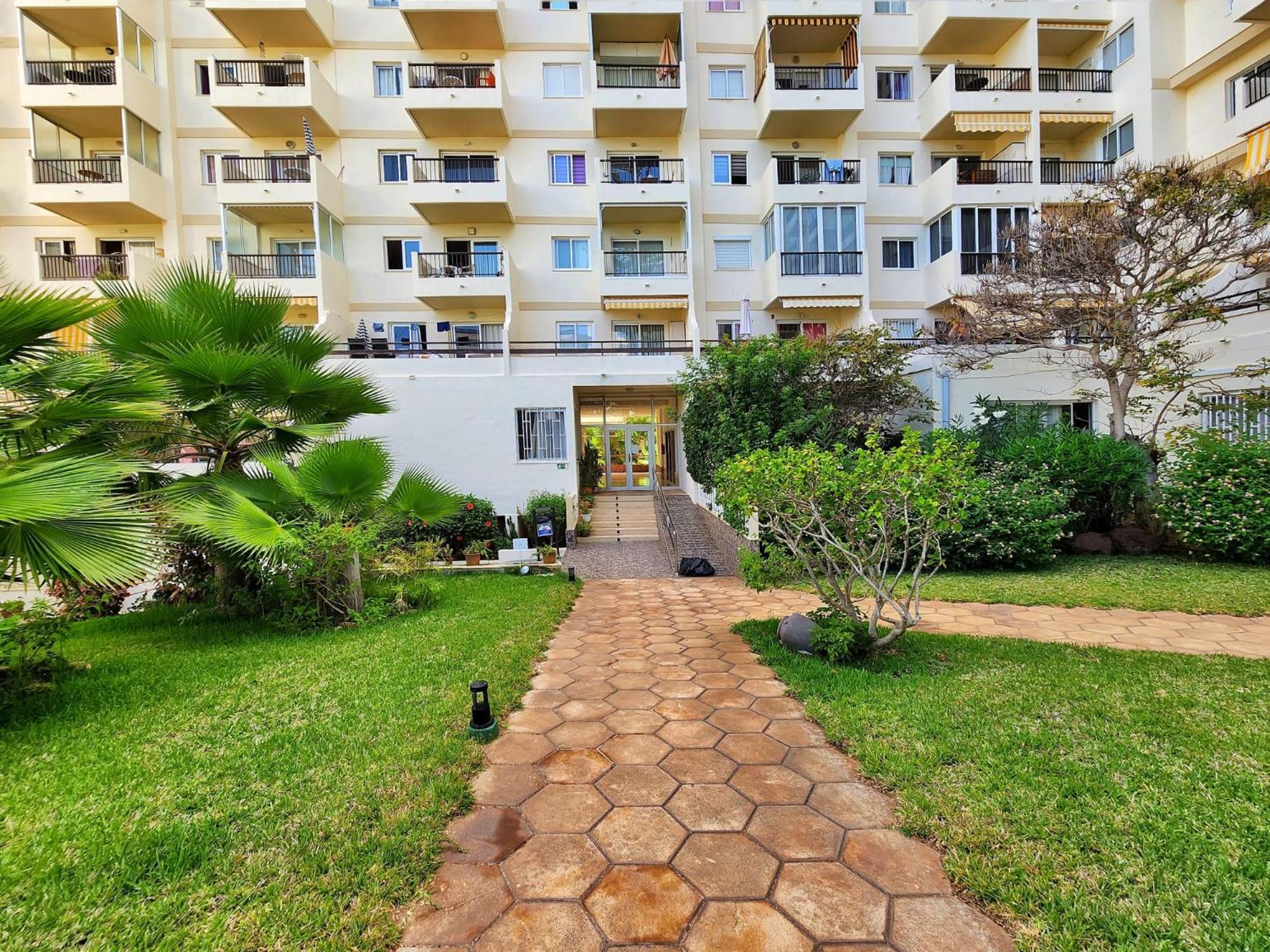 Royal Ocean View El Dorado Apartment อาโรนา ภายนอก รูปภาพ